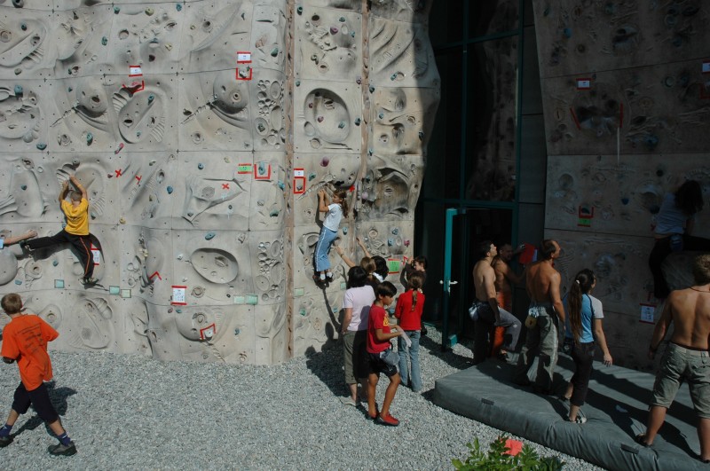 Kinderboulder an der Schnupperwand
