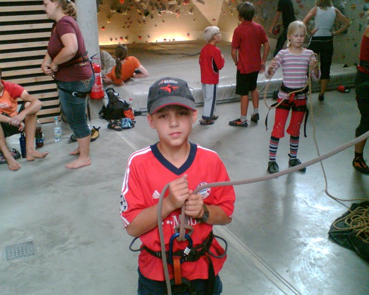 Marvin und Anja in der Kletterhalle High East