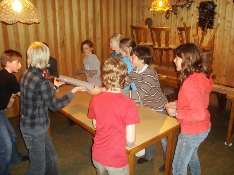 Die ganze Gruppe an der Pipeline