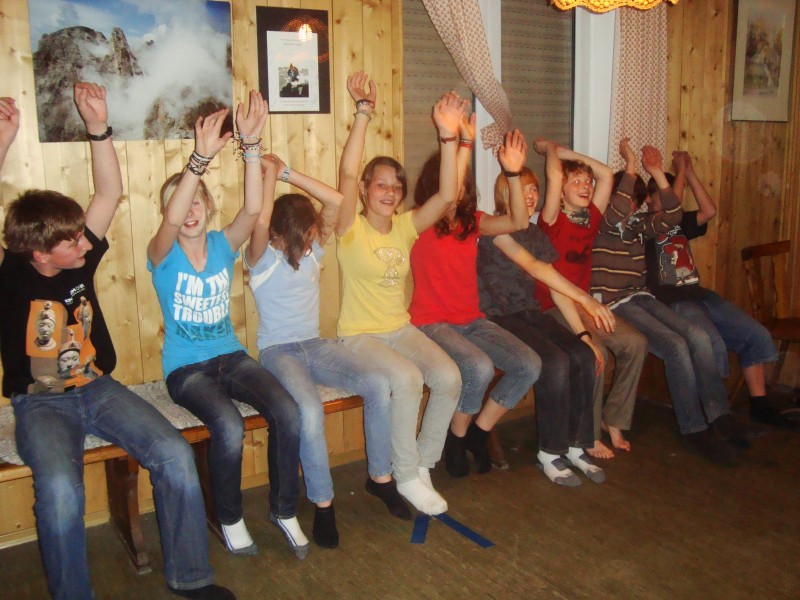 Halligalli im Gruppenraum der Sektion Aichach