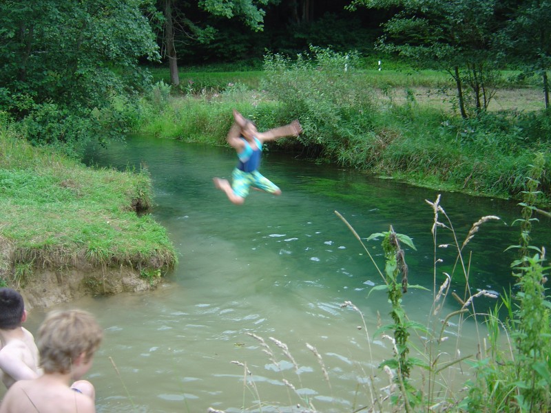 14. Lisa- Tamara springt in die Eisflut