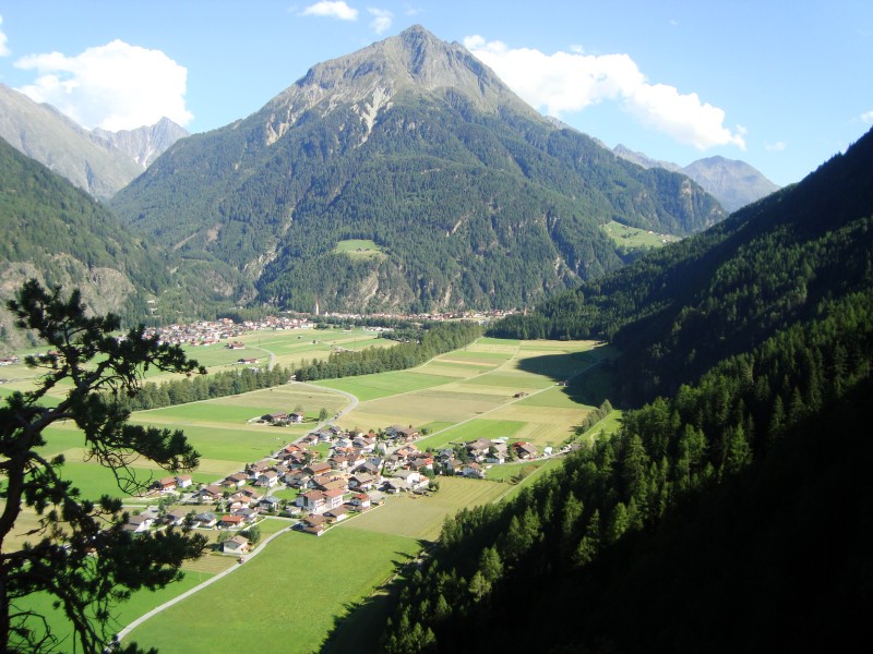 Tiefblick ins tztal