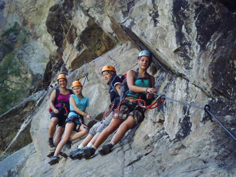 Ingrid mit Anja, Veronika und Lisa